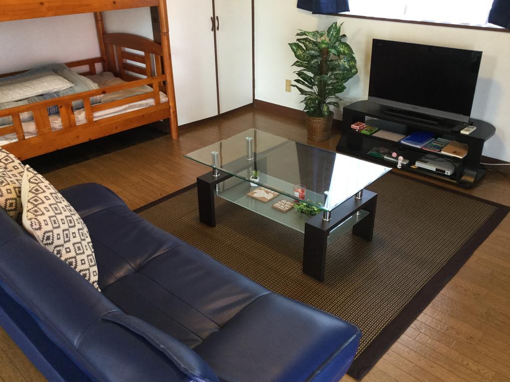 Pension Sea Shells Мотобу Экстерьер фото