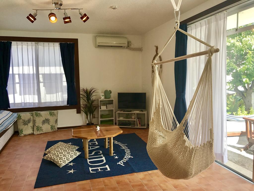 Pension Sea Shells Мотобу Экстерьер фото